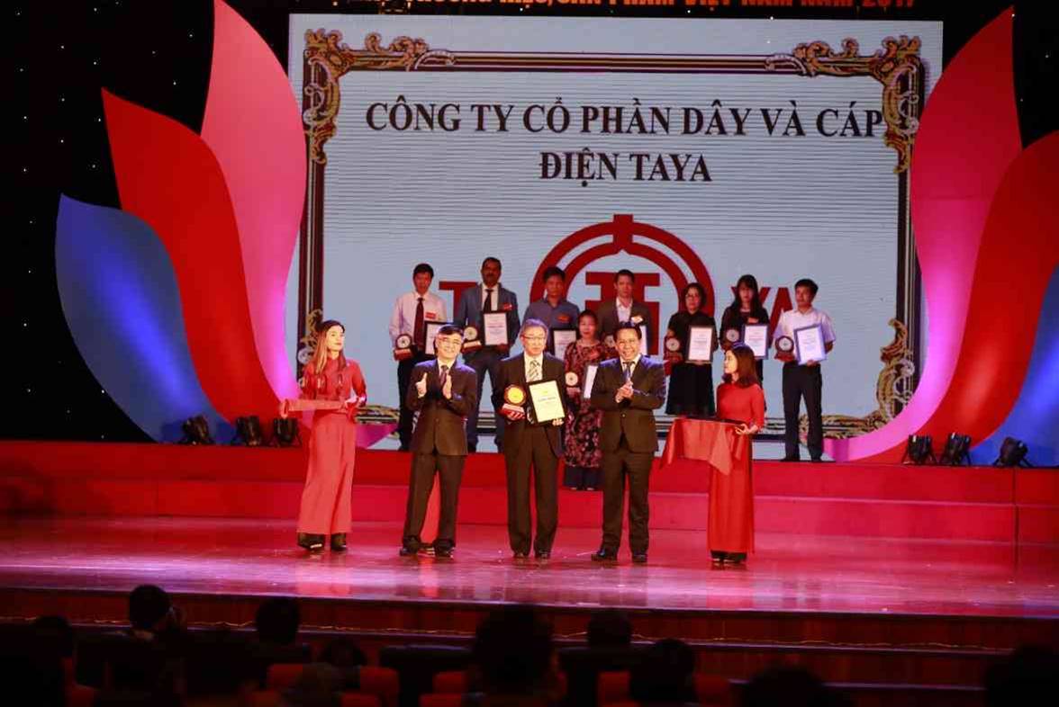 Công ty Ta Ya Việt Nam đạt giải thưởng Top 50 Doanh Nghiệp phát triển Kinh Tế Xanh Bền Vững Năm 2017
